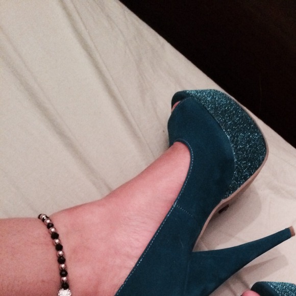 Blue pee toe heels - Picture 2 of 3