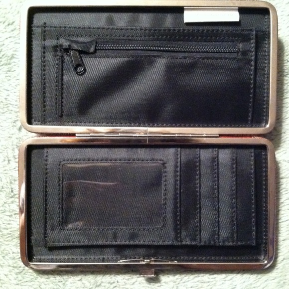 Wallet - Picture 2 of 4