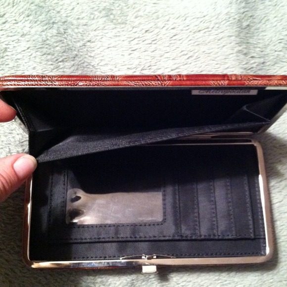 Wallet - Picture 3 of 4