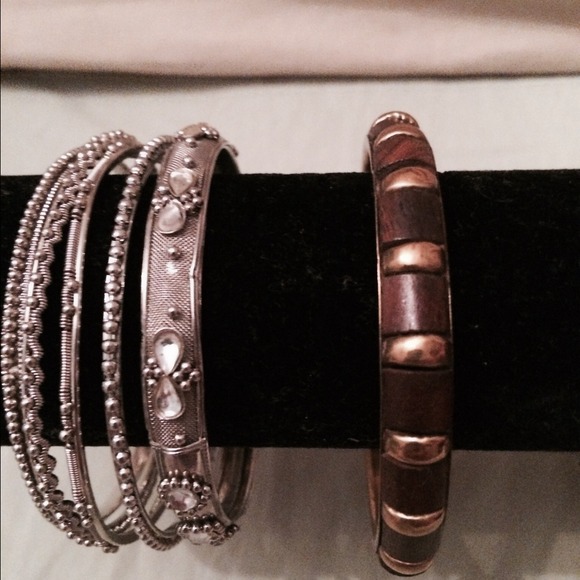 4 Bangle Sets - Picture 2 of 3
