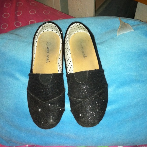 Sparkly Toms💍💖