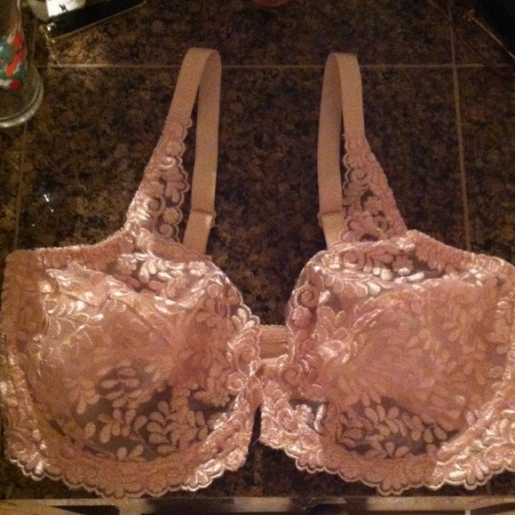 Pink Lace Front Closure Bra NWOT