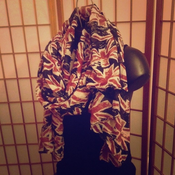 Long Union Jack black red and white light scarf