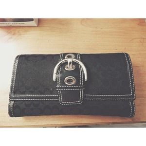 COACH trifold black buckle wallet COACH trifold black buckle wallet
