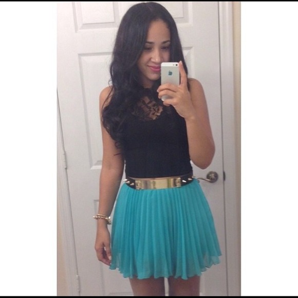 Black sleeveless top & teal pleated skirt Sz S