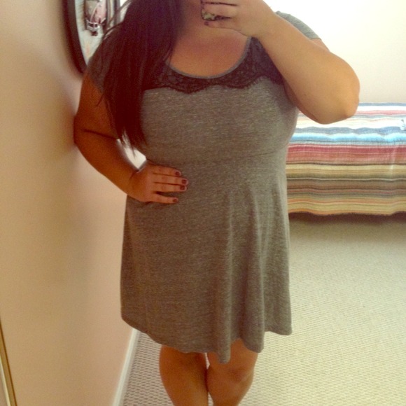 Dresses & Skirts - FLASH SALE NWOT! Gray skater dress
