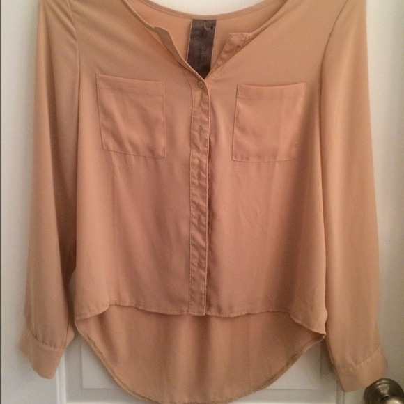 New beige blouse. Very classy - Picture 1 of 4