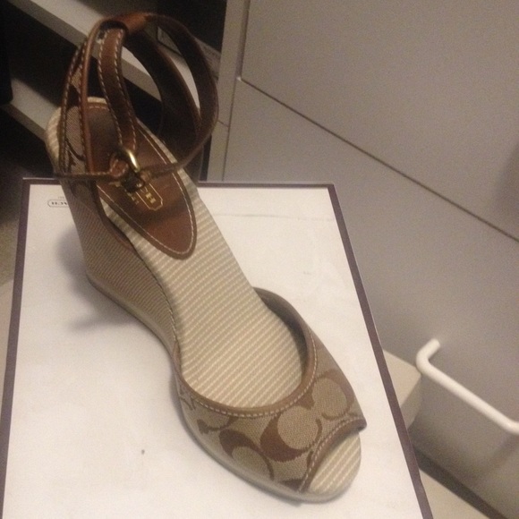 Coach wedge sandals - Picture 2 of 4