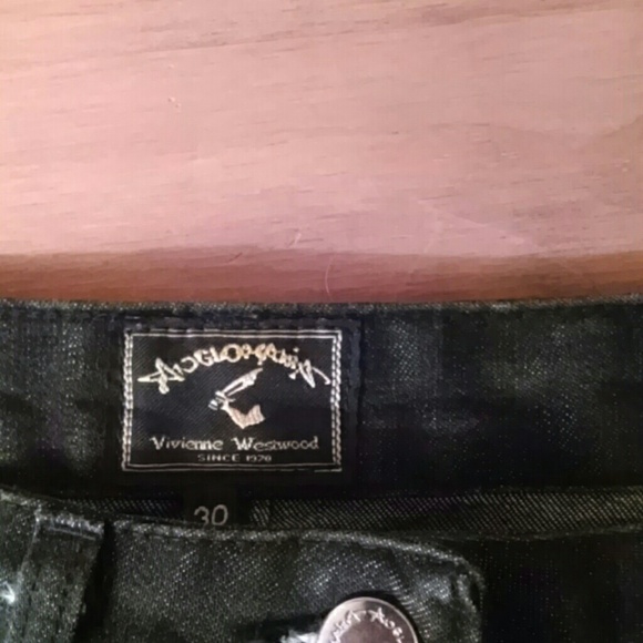 SOLD     RARE VIVIENNE WESTWOOD  SKIRT - Picture 3 of 3