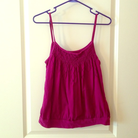 🚫sold in bundle🚫Purple tank