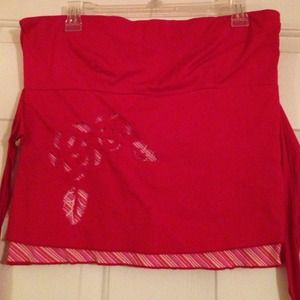 Cute red strapless top