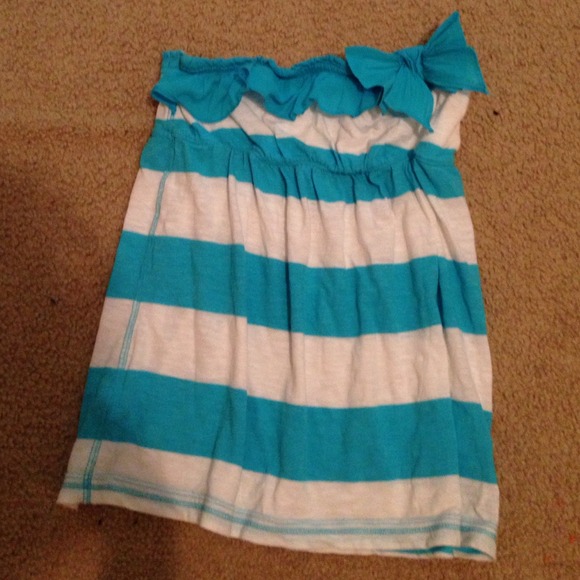 Strapless Abercrombie and Fitch shirt