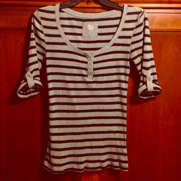Gray Striped Top⚜