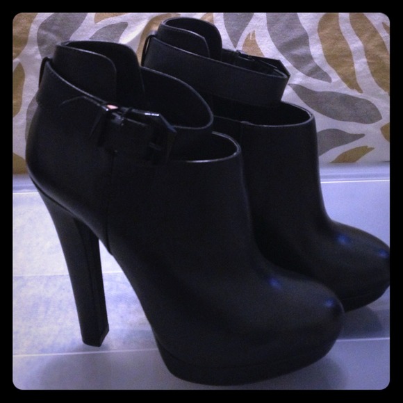 Zara black ankle boots - brand new, never worn