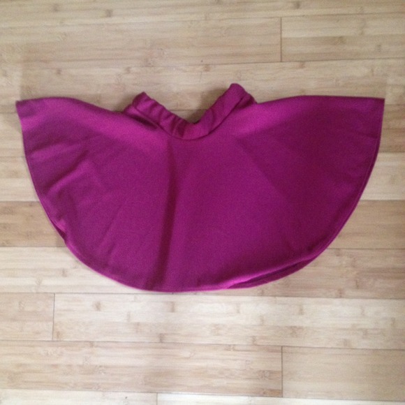 😊💐🌸FEMININE🍓SOLD🍓 FASHION HOST PICK🌷 - Picture 2 of 2