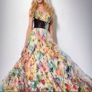 Strapless Beaded Lace Tulle Prom Ballgown