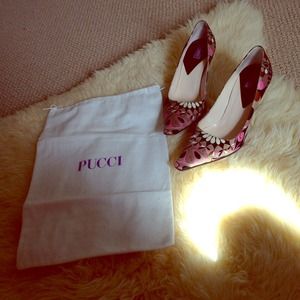 Authentic Emilio Pucci pointy toed heels!