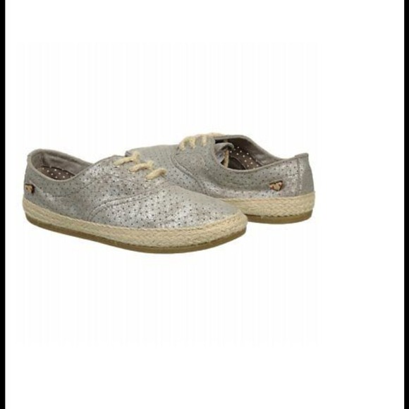 Roxy sneakers