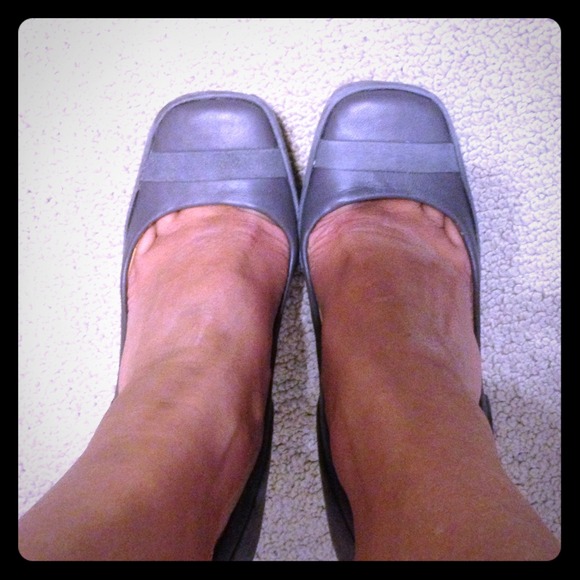 Brand new L.A.M.B. grey leather & suede pumps