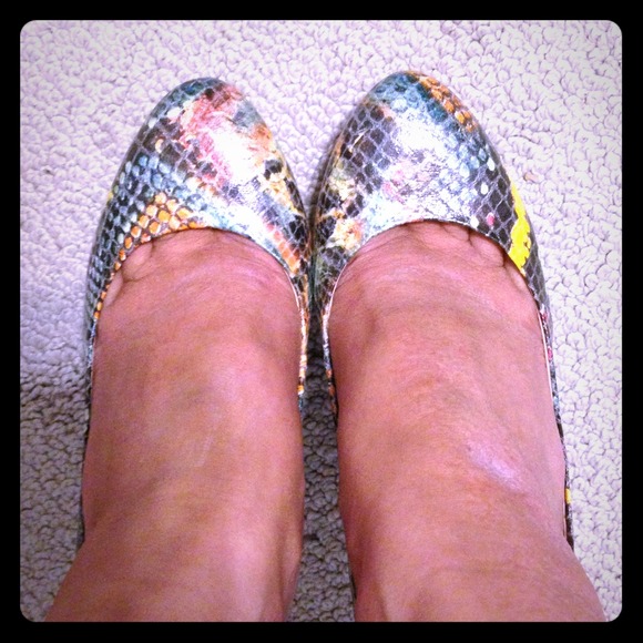 Sole Society "snakeskin" pumps - brand new in box