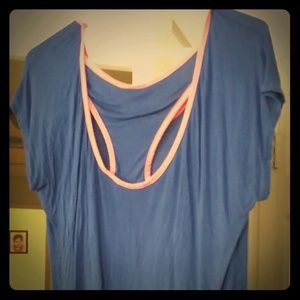 Cute flowy summer top!