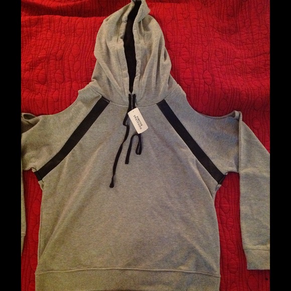Open shoulder hoodie faux leather trim NWT Size L