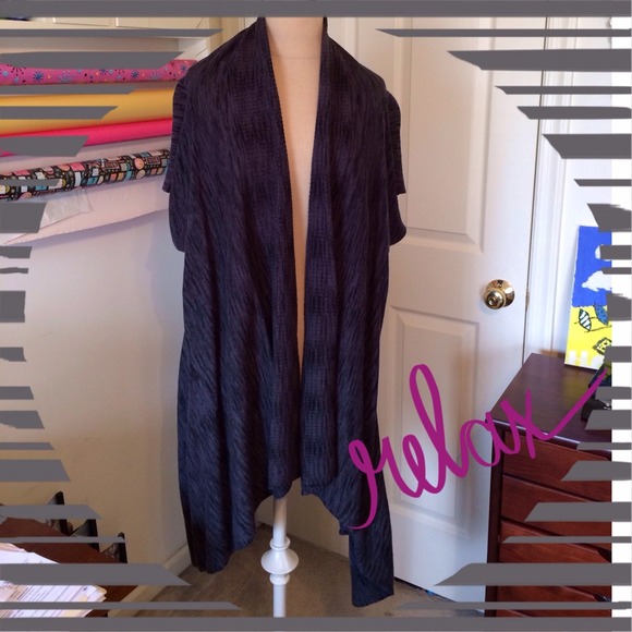 Lucky Brand Sweaters - Lucky Brand lightweight sweater wrap