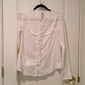 Fossil Button Down White Top. Size Medium.