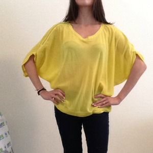 Yellow top with Zip accents