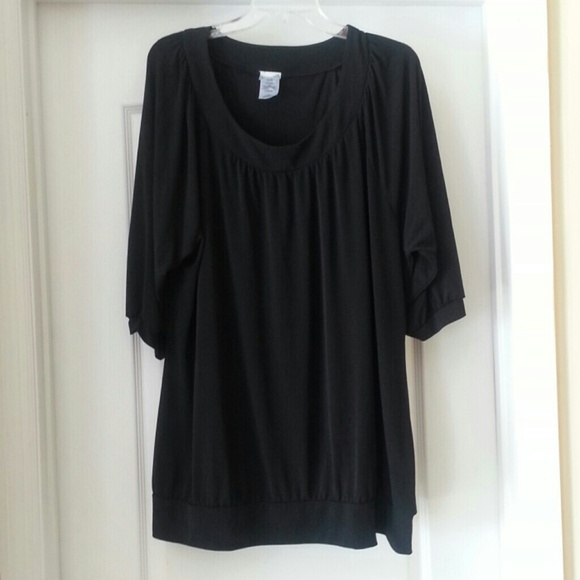Black 3/4 sleeve top
