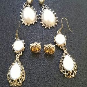 Bundle of earrings.