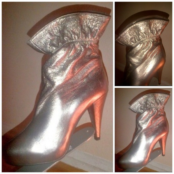 ***METALLIC LEATHER SHOE BOOT***