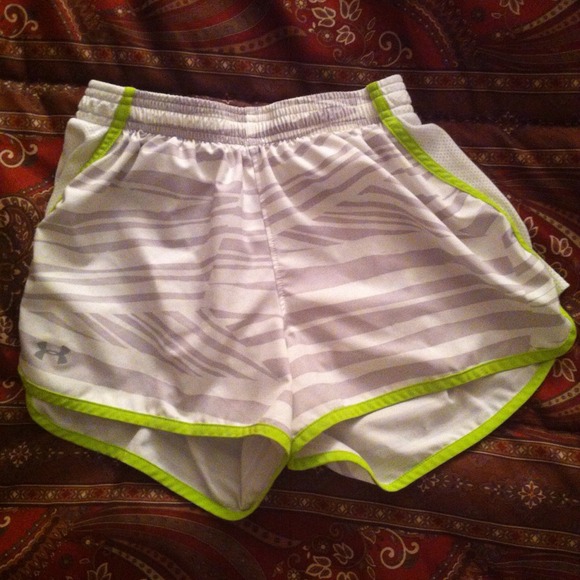 🎒SOLD💈Under Armour Running Shorts