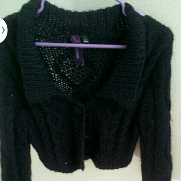 Never worn cute sweater - Picture 1 of 1