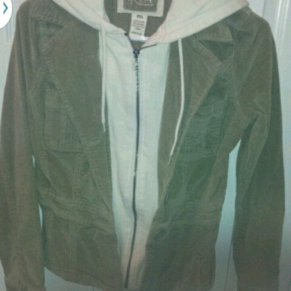 New I have this in brown to - Picture 2 of 2