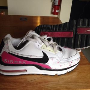 REDUCED PRICE!! Nike air max airmax 7Y