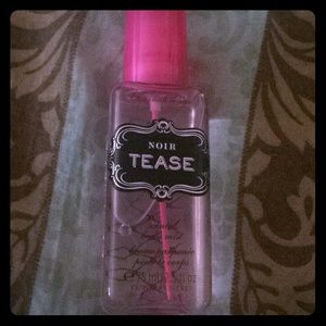Noir Tease
