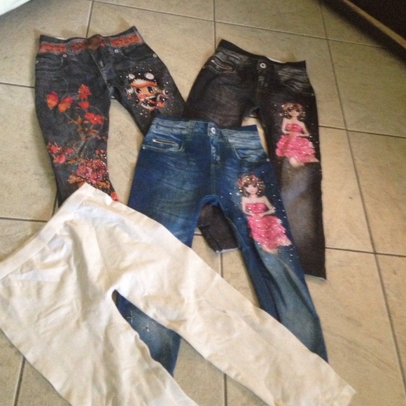 A bundle of 4 one size girl leggings - Picture 1 of 1
