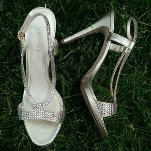 Host pick x 2!!!! Gold strappy pumps - New!