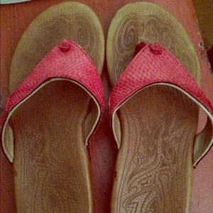 REDUCED olukai nani sandal