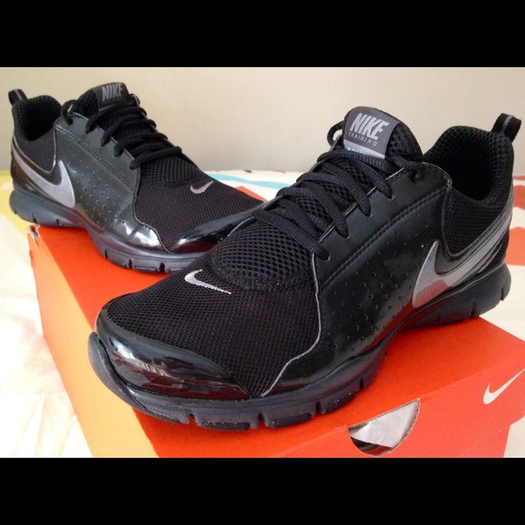 Nike Shoes - Black Nike Reax Run 5