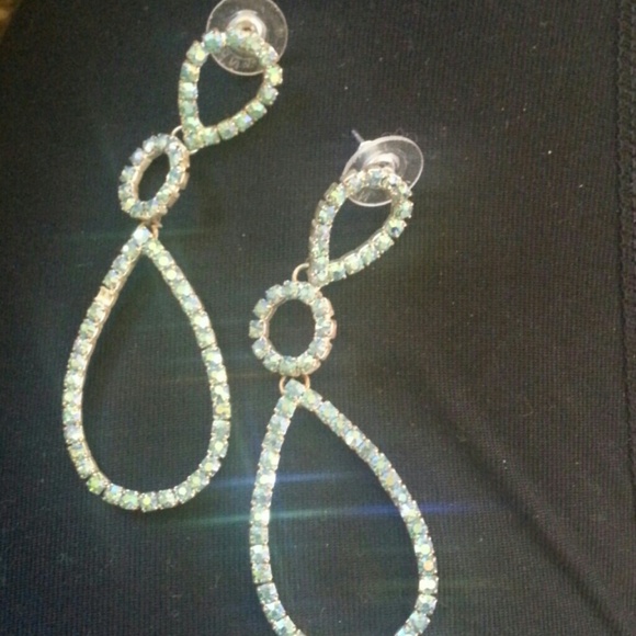 Very pretty cz ear rings