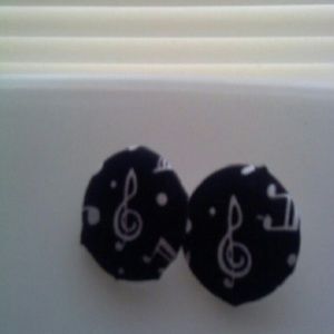 Large music note earrings