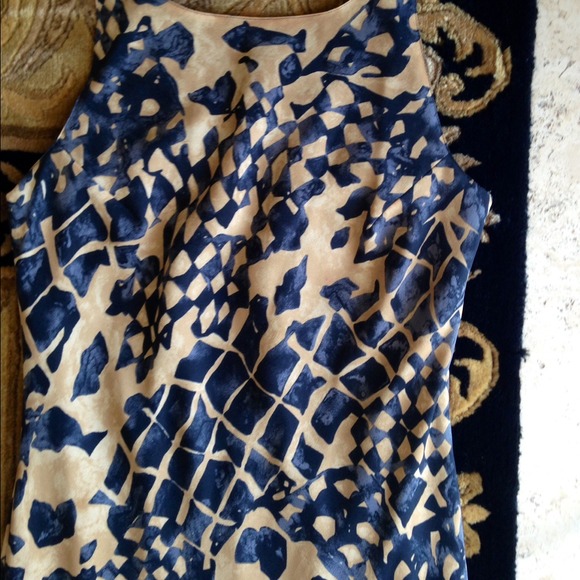 Dress - Picture 4 of 4