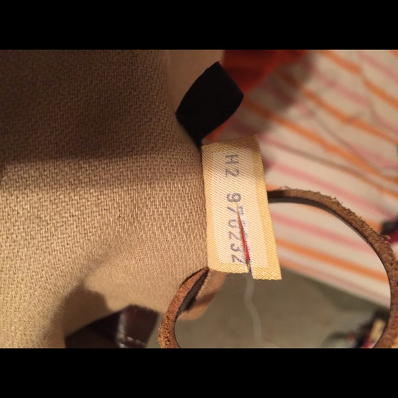 Dooney and Burke purple tote - Picture 4 of 4