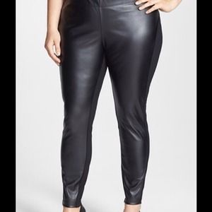 Faux leather half leggings
