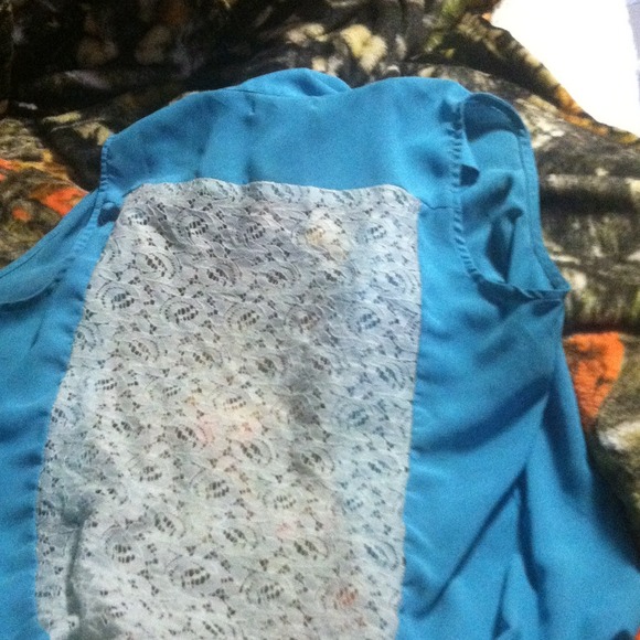 Top - Picture 2 of 2