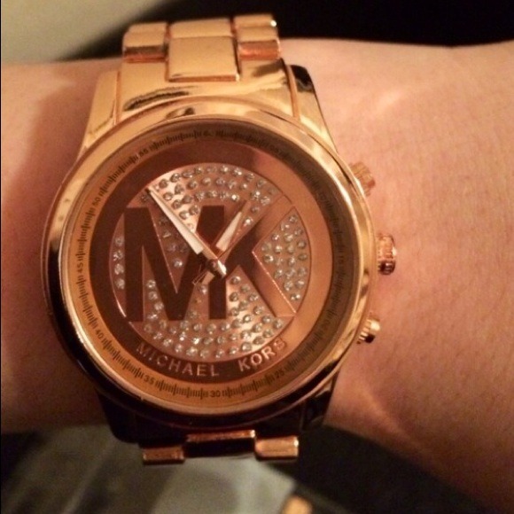 Michael Kors inspired watch in rose gold color