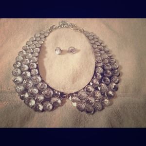 Glam collar