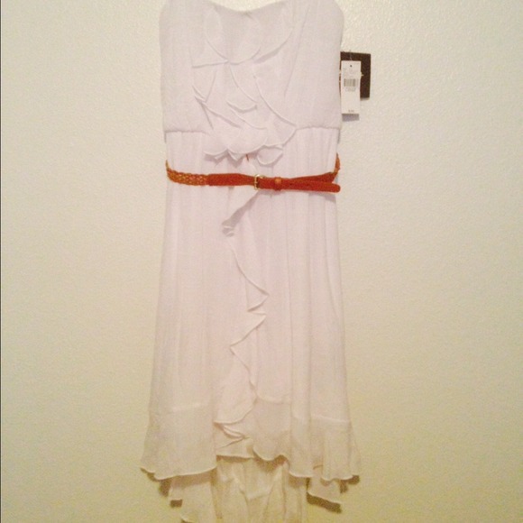 🎀White tube top hi low dress🎀 - Picture 2 of 3